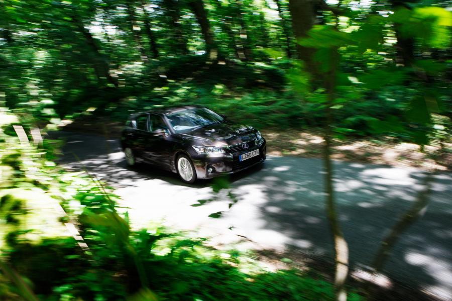  Lexus CT200h 2010 года  (фото 55 из 266)